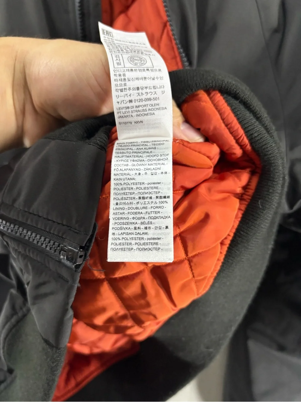 Levis Jacket Mens Small Black Full Zip Quilted Lined Orange Bomber Flight
